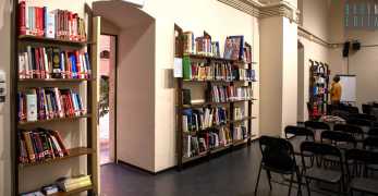 Bari apre una biblioteca nel Palazzo della Citta: Il Comune diventi luogo di partecipazione